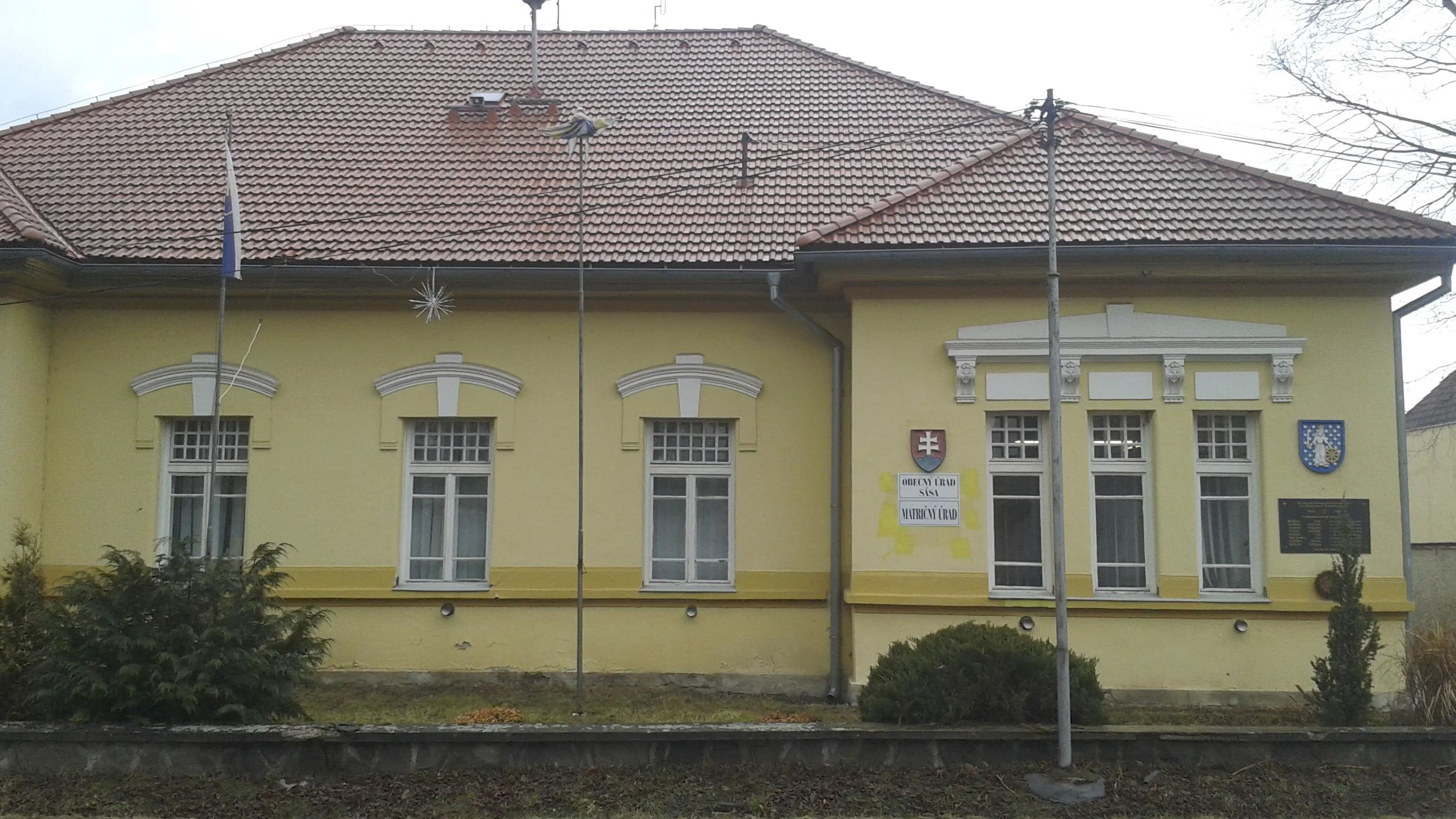 V obci Sása zateplia storočný obecný úrad, na obnovu získali 148.000 eur