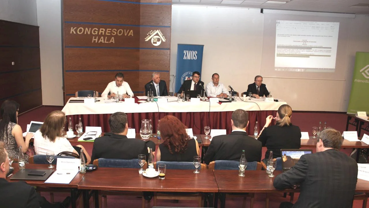 Dominovali prípravy 27. snemu ZMOS a tézy pre programové vyhlásenie vlády SR