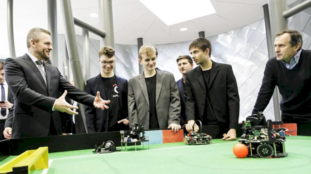 Projekt IT - Akadémia má zlepšiť vzdelávanie v informatike a prírodných vedách 