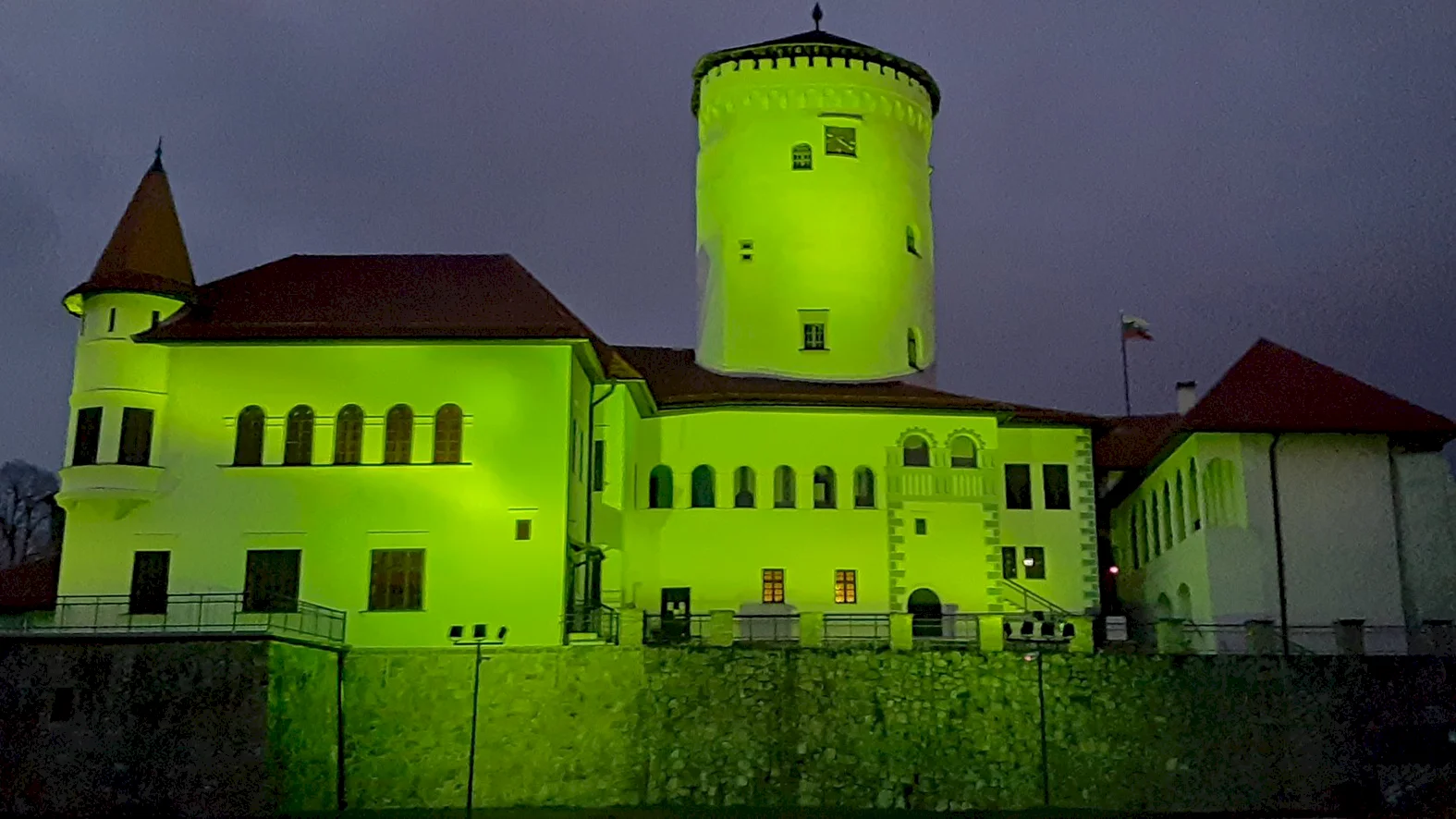 Budatínsky hrad sa rozsvieti na zeleno