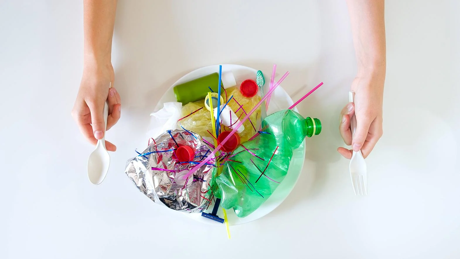 Zníženie znečistenia plastmi do roku 2040 až o 80 %