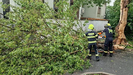 Mesto Prešov vyhlásilo mimoriadnu situáciu po silnej búrke spojenej so silným krupobitím
