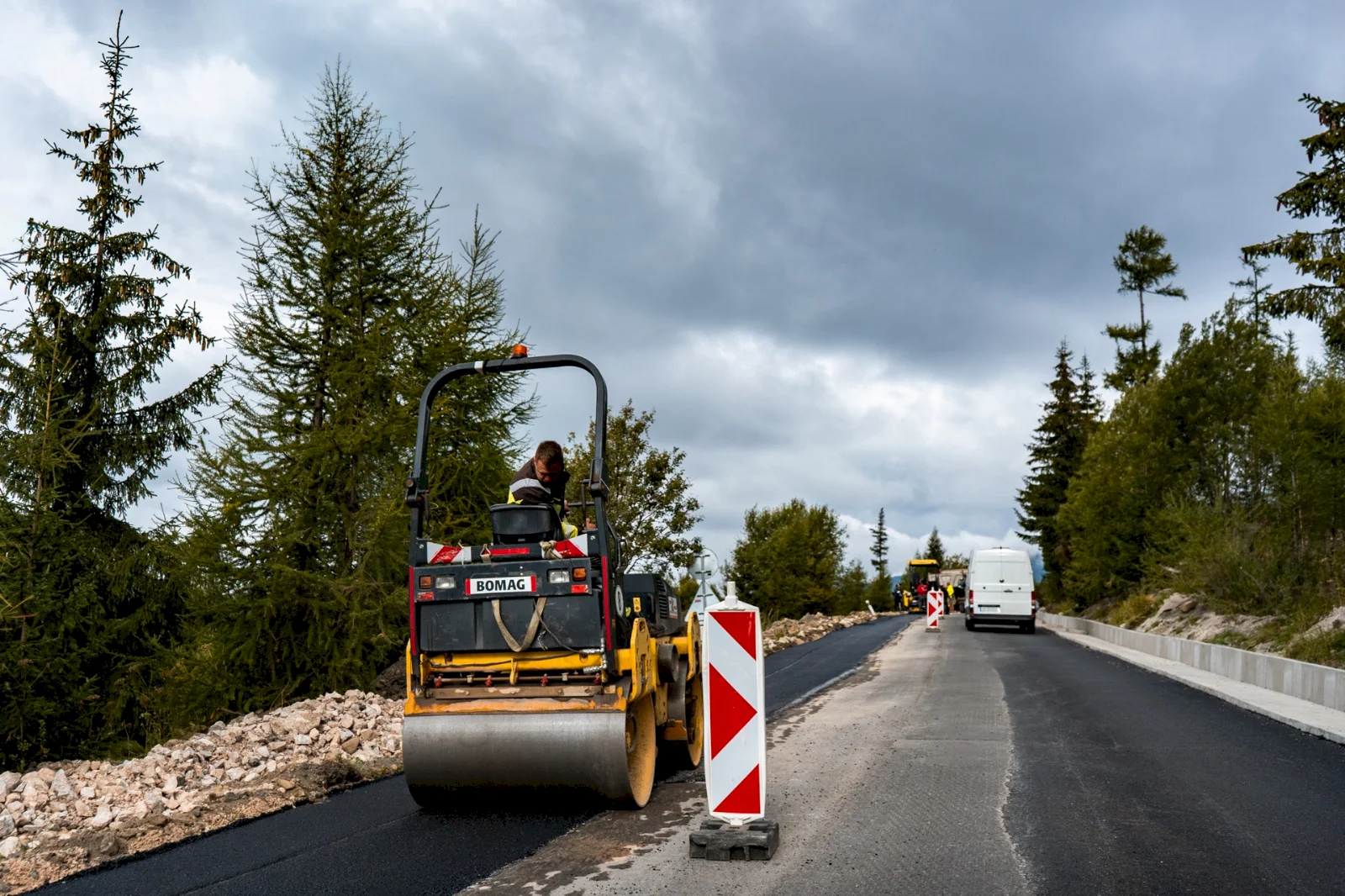 Rekonštrukciu cesty z Tatranskej Štrby na Štrbské Pleso čaká posledná fáza