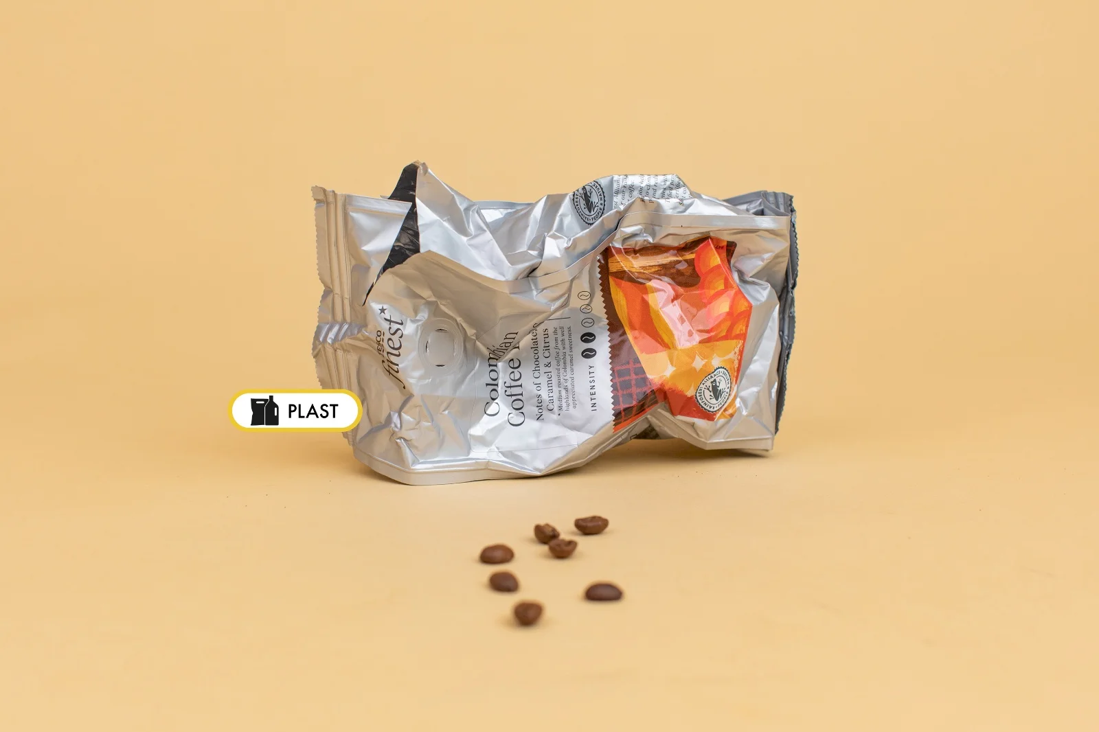 V priemere skonzumujeme 3,3 kg kávy ročne na osobu. Viete kam s obalmi z nej?