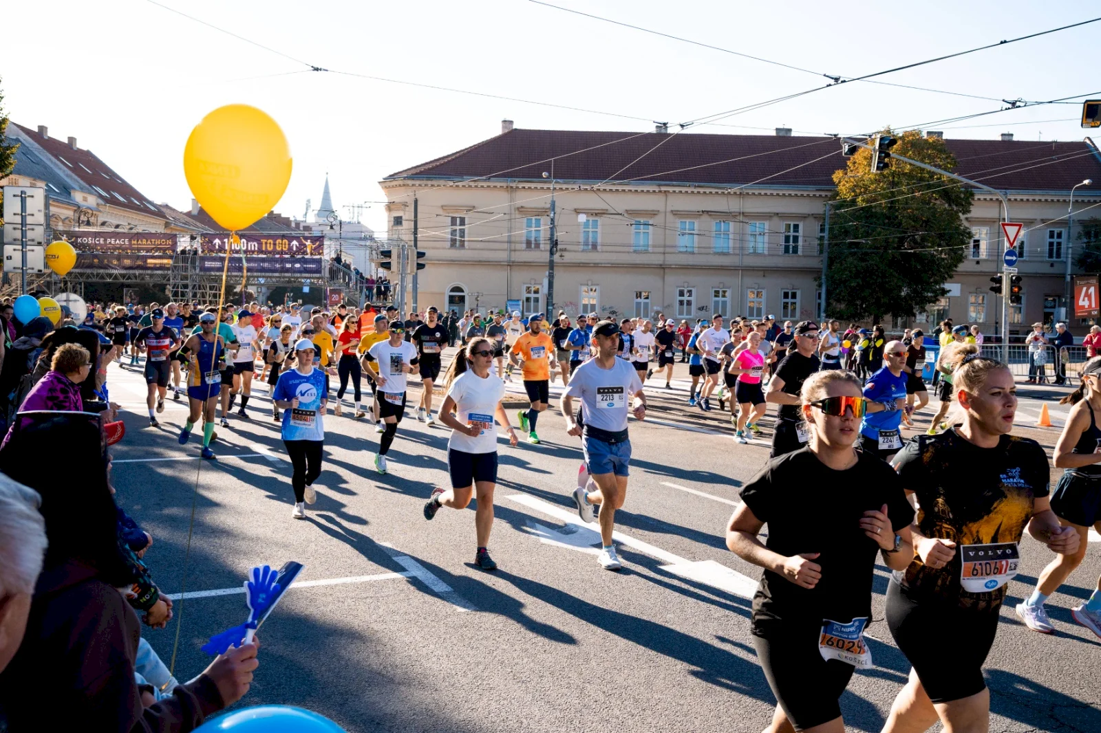 Košická župa fandila v nedeľu bežcom na 103. ročníku Medzinárodného maratónu mieru